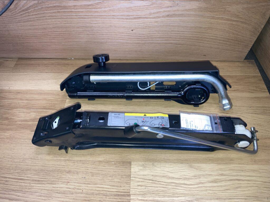 VW T5, T5.1, T6, T6.1 Transporter, Complete genuine Jack/Tool kit